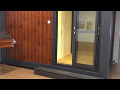 Une petite maison préfabriquée